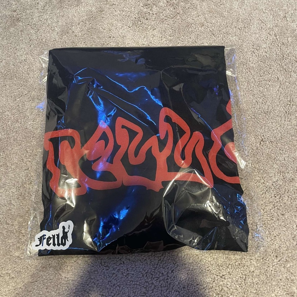 New brand,100% cotton shirt, brand new, and puffer letters